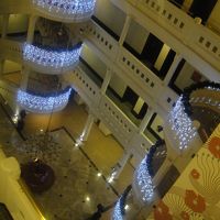 ４階から見た内部　　　ライトアップ中？