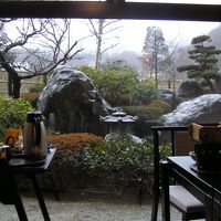 朝食の個室（庭が見えます）