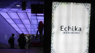 お洒落な地下街