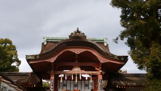 ケーブルカーで向かいます