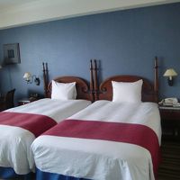 お部屋はシンプルで趣味のよい感じ