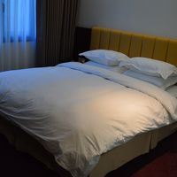 広くはないが清潔な客室