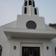 若松島の土井の浦港近くにある教会