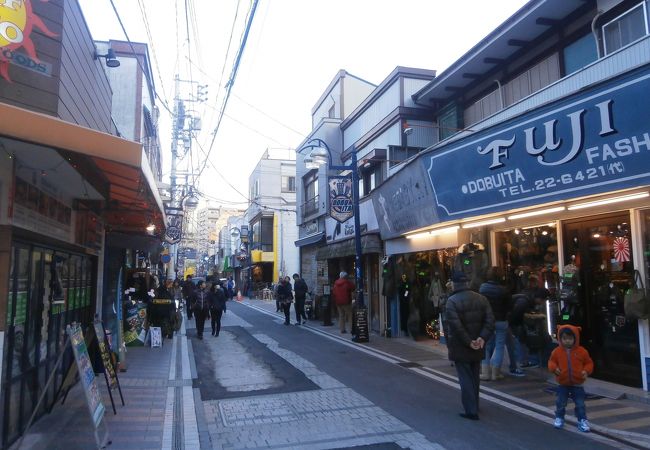 ドブ板通り (本町商店会)