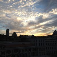 朝がゆっくり目で7時くらいです。部屋から駅方面