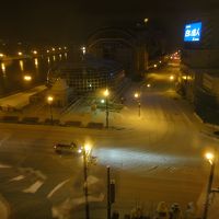 雪降る夜、幣舞橋と釧路川