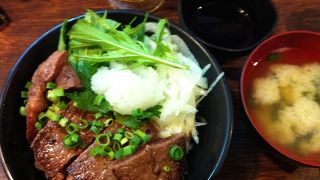 時間がない、お肉もごはんもしっかり食べたい。そんな時にどうぞ