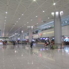 桃園国際空港第２ターミナルに到着しました