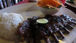 スペアリブが美味しいです。