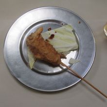 まずは牛串から