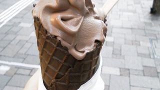 お店は狭いけど