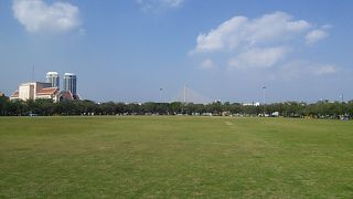 広～い広場です