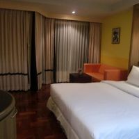 ダブルの部屋。ツインと同料金というのが信じがたい。