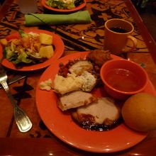 夕食のバイキング