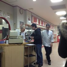 入口で順番待ち