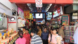 ★お店がいっぱい　シンガポールのオススメ買い物スポット