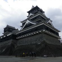 お城の全景