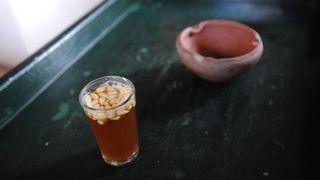 松の実ティー（1.5D）は、喉ごしと、咀嚼感が相次いで楽しめる逸品