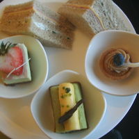 ラウンジのケーキ