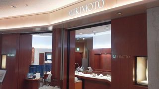 空港にもある天下の「ミキモト (羽田空港店) 」