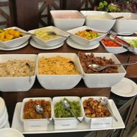 朝食のレストランはそんなに広くないです。