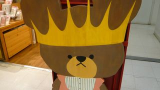 トトロやジャッキーグッズが豊富にそろう