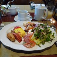 朝食はビュッフェスタイル