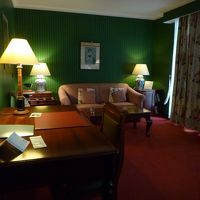 緑を使った内装、部屋も広々としていました。