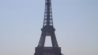 撮影時間に注意〈シャイヨー宮〉