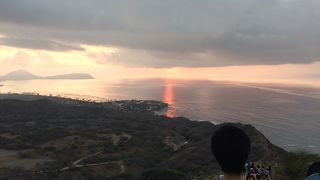 手すりには触らないほうがいい！