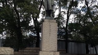 日本経済の父像