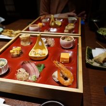 見事なお料理の数々、美しい盛り付けです。