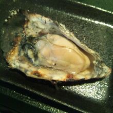 大粒の焼き牡蠣