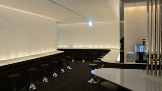 ビジネスライクに十分対応しているラウンジ