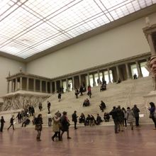 ゼウスの大神殿　3分の１が再構築されている