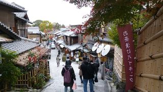 石段をひとつひとつ登ります