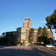 名古屋城のはす向かい