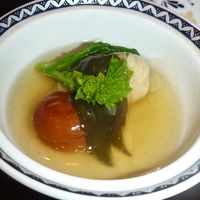 煮物椀。梅（干）の煮物は初めてでした。