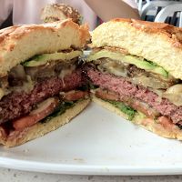 ハワイでハンバーガーを食べるならここ クチコミから厳選10店 トラベルマガジン