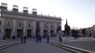 カンピドーリオの丘にある広場です。