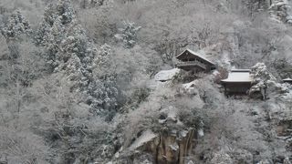 雪の山寺も素敵です