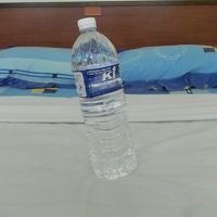 サービスの水とともに