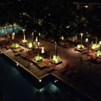 ライトアップされたプール2