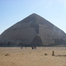 屈折ピラミッド