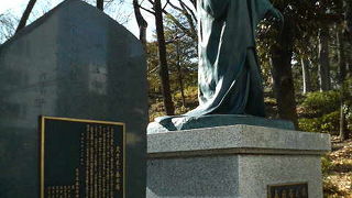 気の強そうな３代将軍・家光公の乳母の像