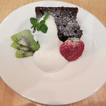 バースディ特典のデザートプレート