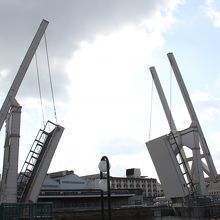 すぐにはね橋です。