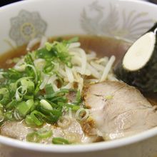 シンプルなラーメン。