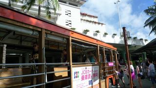 ハワイの巨大ショッピングモール