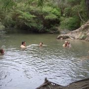 ワイオタプの川の温泉